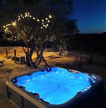 Humac Hvar Casa de Férias *